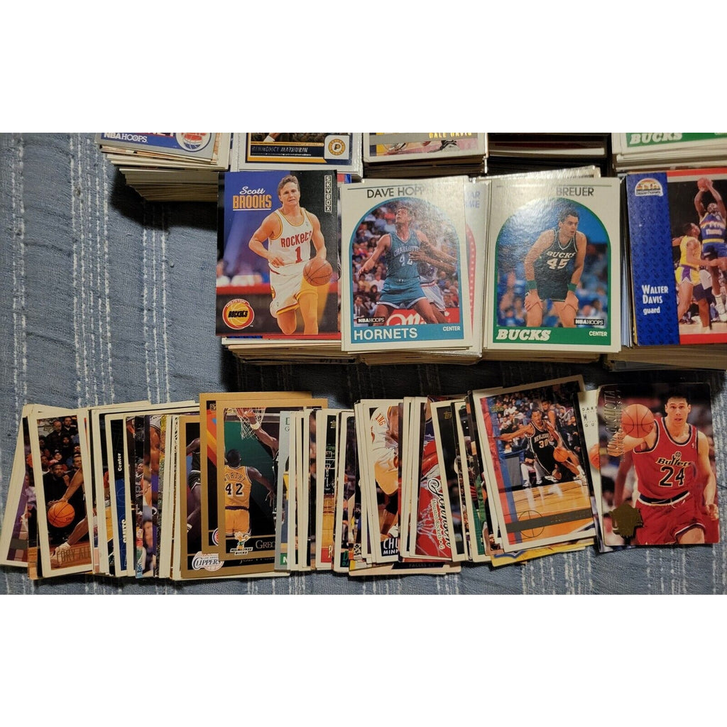 Lot of approx 1,000+ NBA Basketball Cards - Topps, Upper Deck, NBA Hoops, Panini
