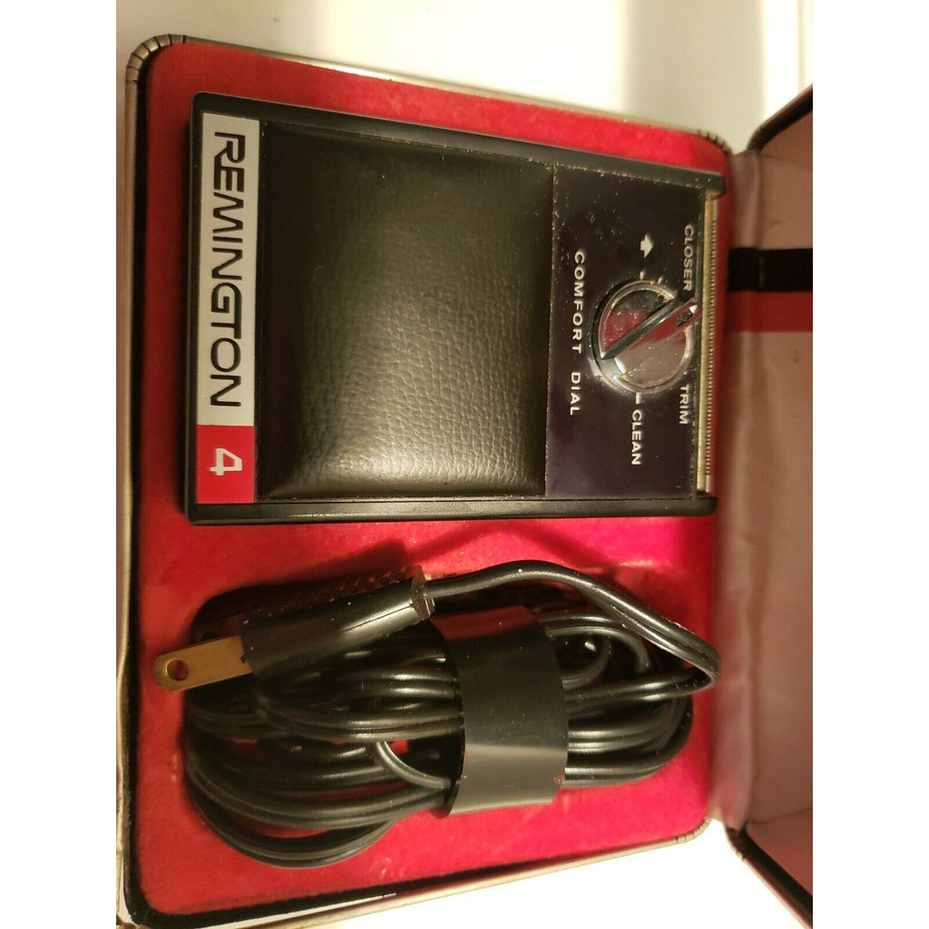 Vintage Remington Lektro Blade 4 Electric Razor Shaver w/Case