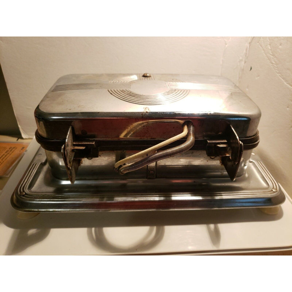 Vintage Montgomery Wards Electric Sandwich Maker/Griddle Toaster No 84MW86-2104A