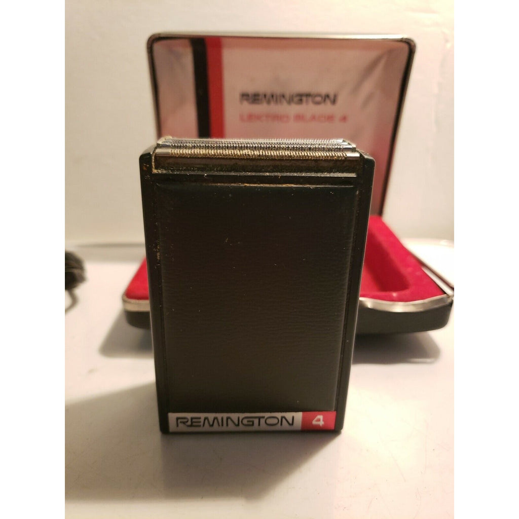 Vintage Remington Lektro Blade 4 Electric Razor Shaver w/Case