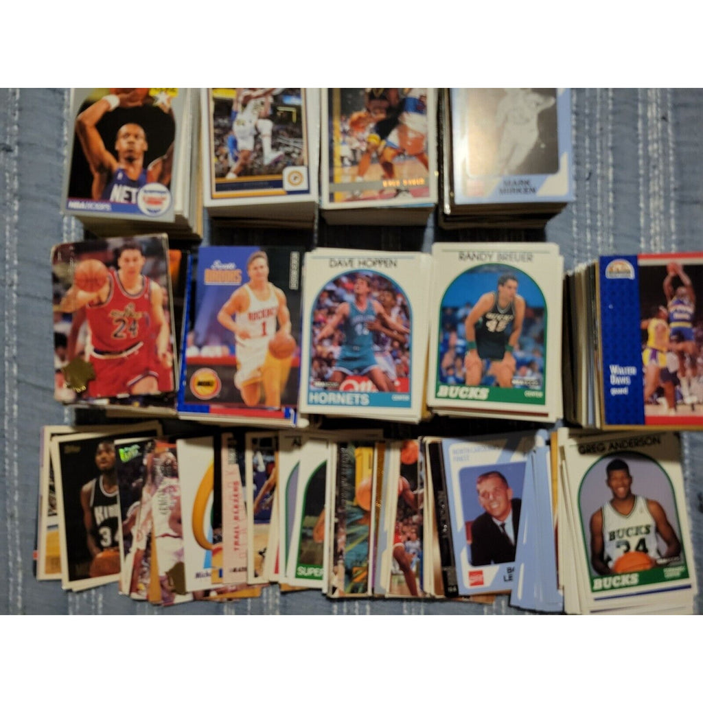 Lot of approx 1,000+ NBA Basketball Cards - Topps, Upper Deck, NBA Hoops, Panini