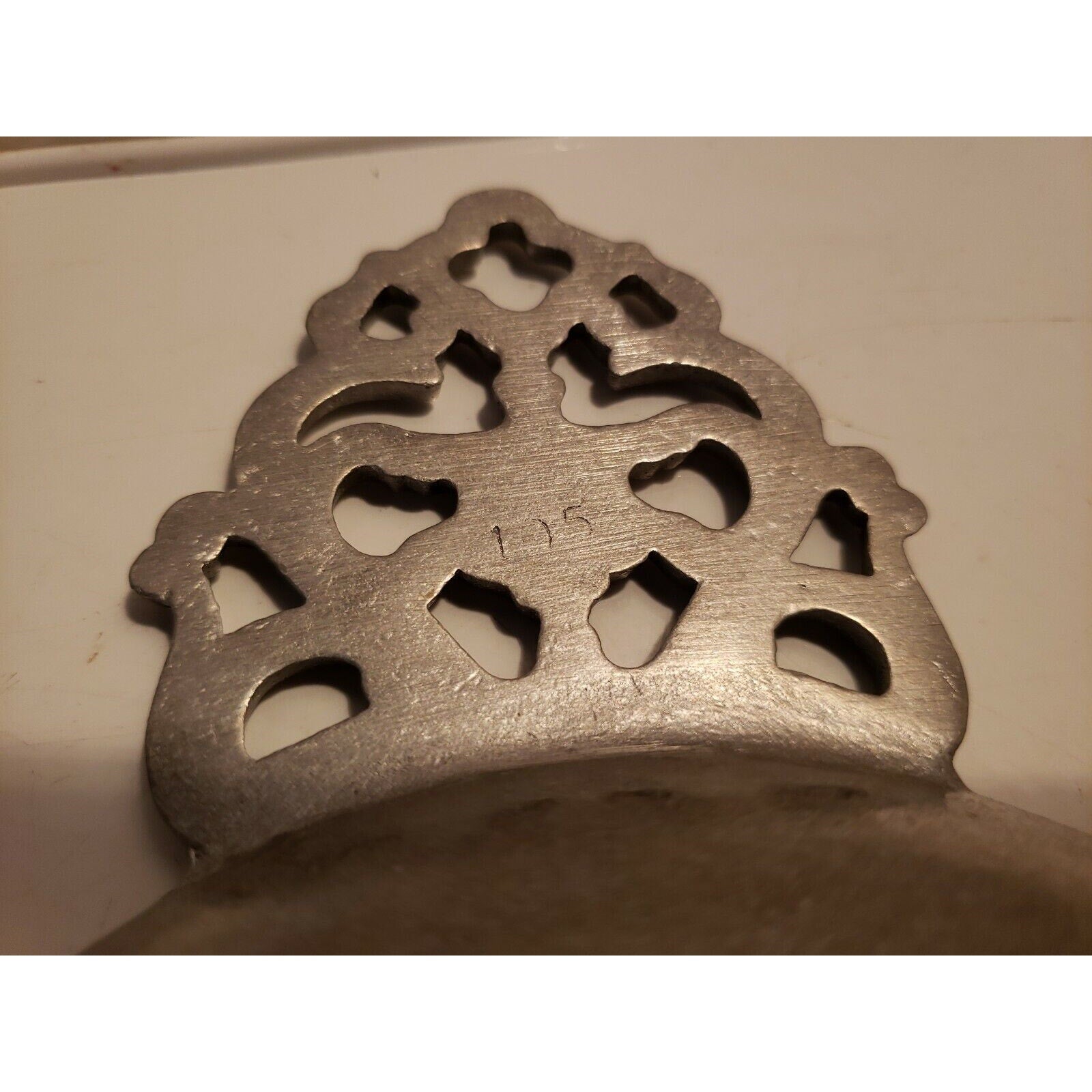 Vintage WILTON COLUMBIA RWP Pewter Porringer No. 105 w/ One Ornate Handle 5-3/4"