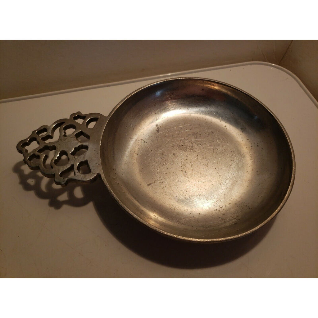 Vintage WILTON COLUMBIA RWP Pewter Porringer No. 105 w/ One Ornate Handle 5-3/4"