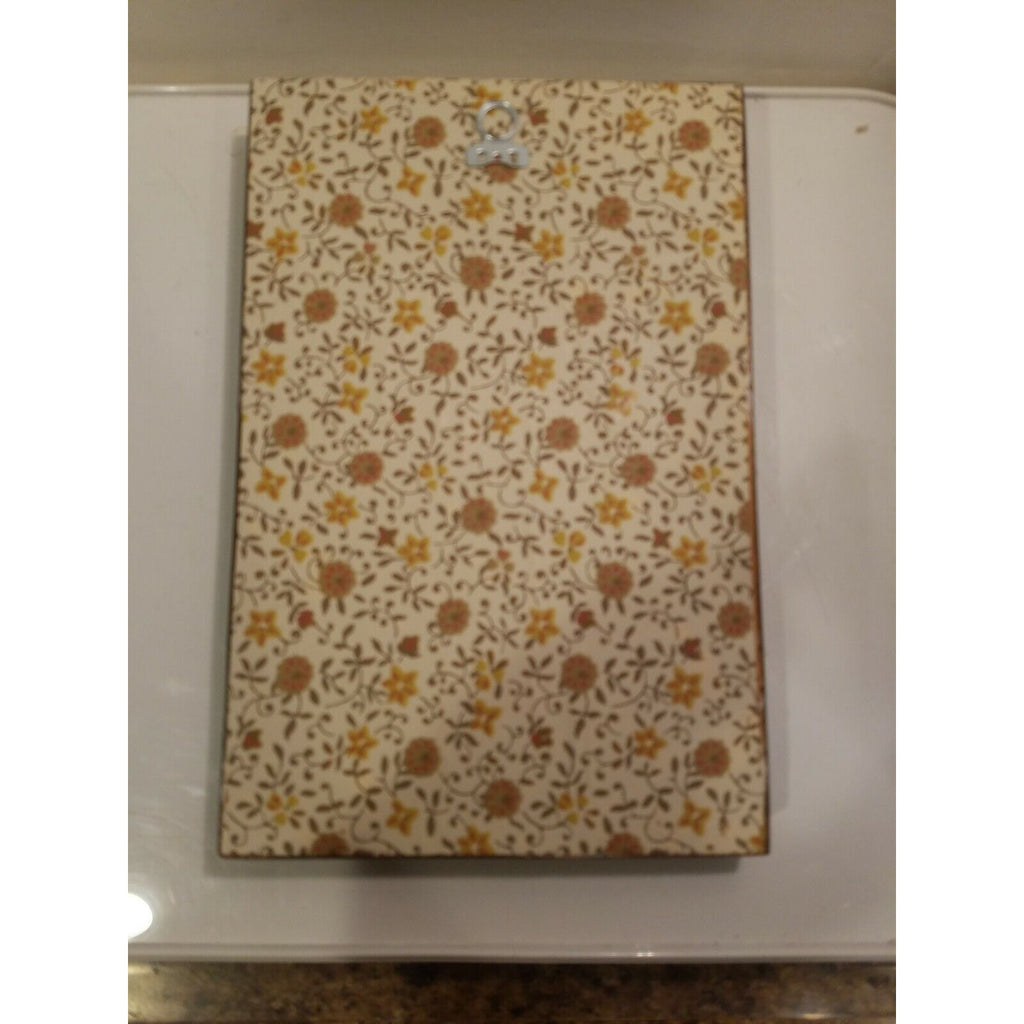 Minnesota North Stars Custom Wall Folk Art 9" x 6", skating girl with puck