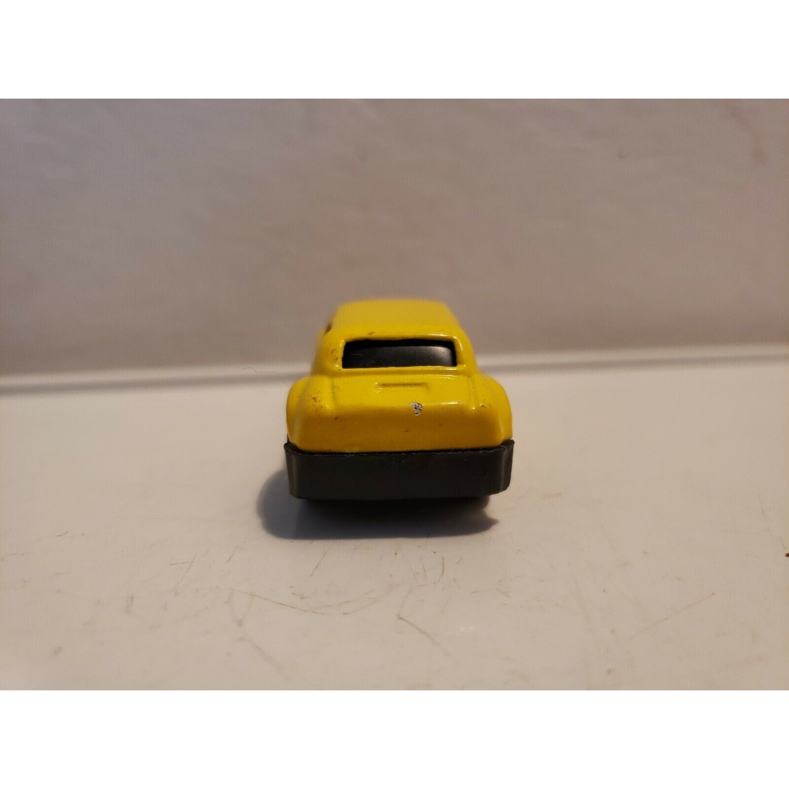 Yellow Toy Car w/sun shades on hood - loose - China