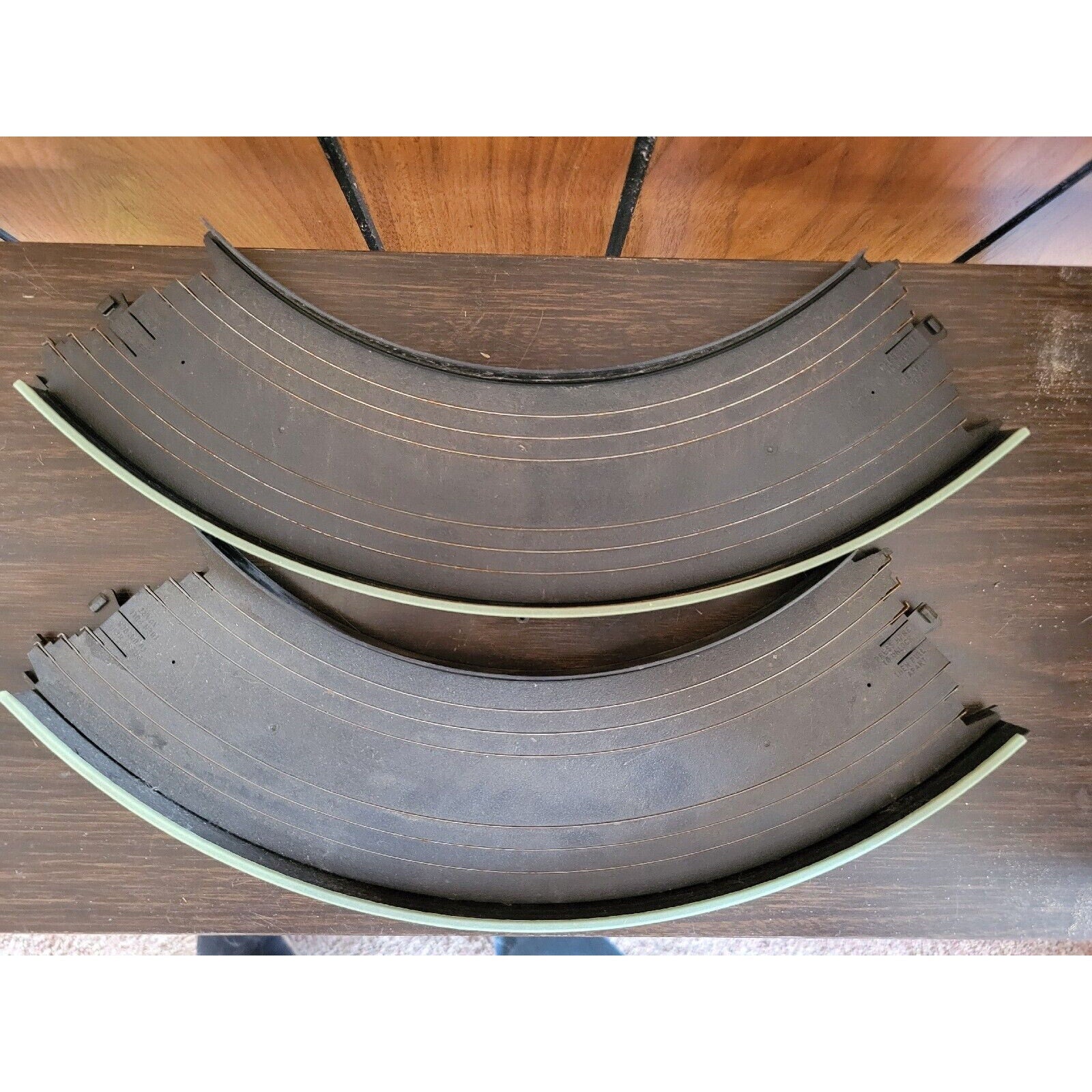 Lot of 2 Tyco B 5850 - 9" R 1/4 Circle/Curve Slotless Track Pieces - USA