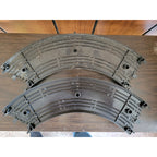 Lot of 2 Tyco B 5850 - 9" R 1/4 Circle/Curve Slotless Track Pieces - USA