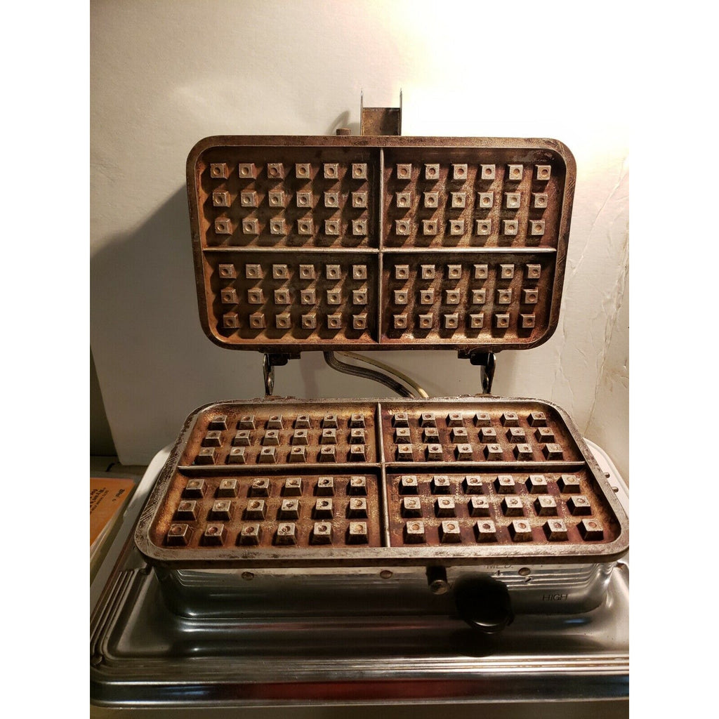 Vintage Montgomery Wards Electric Sandwich Maker/Griddle Toaster No 84MW86-2104A