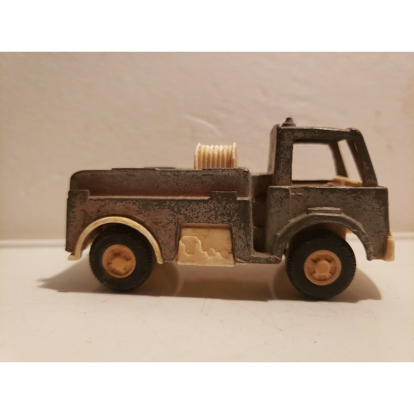 Vintage Tootsietoy Fire Pump Truck - Red and white Made in USA